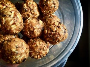 No Bake Chocolate Chip Peanut Butter Balls - SavvyMom
